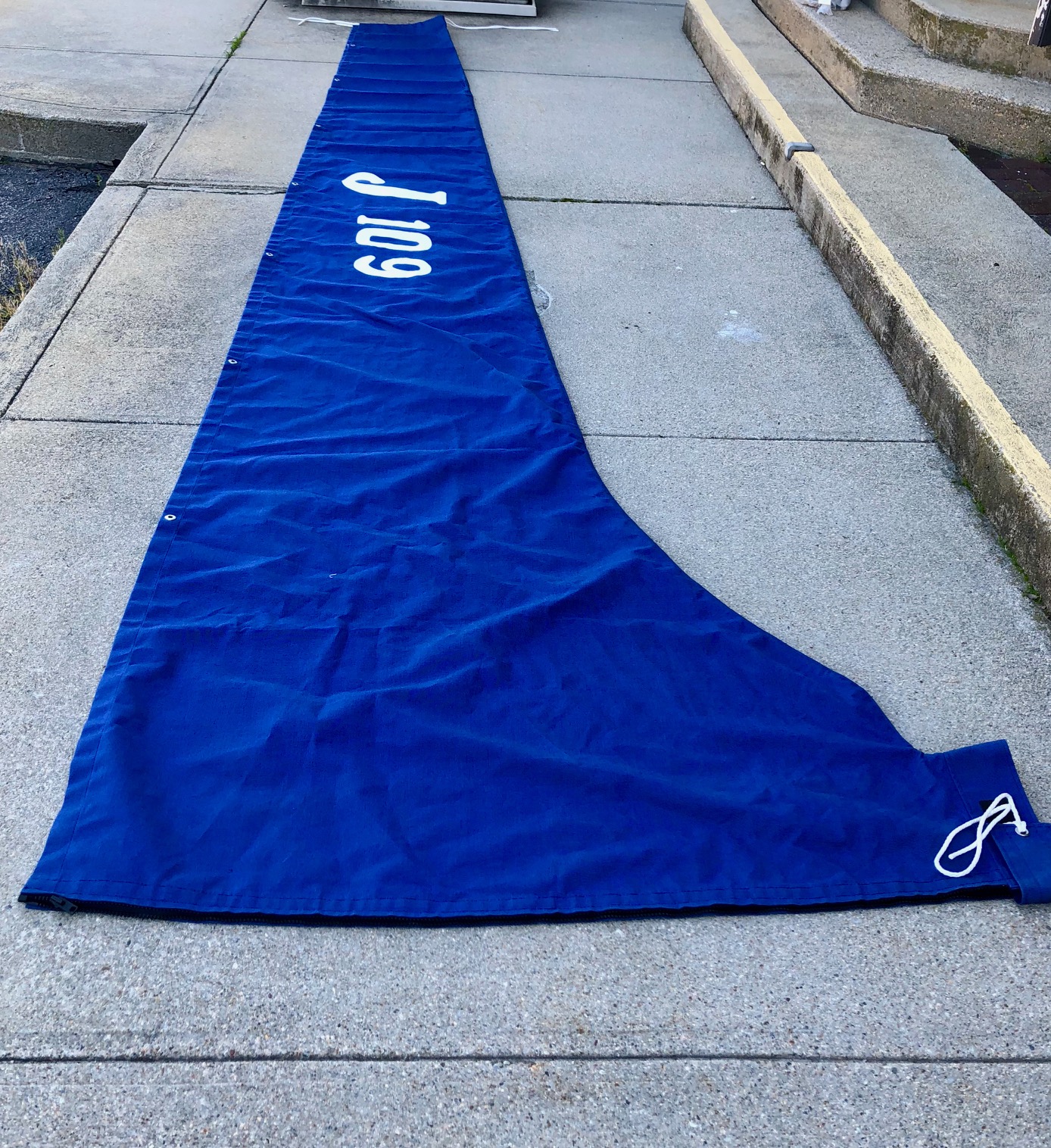 J 109 sail cover